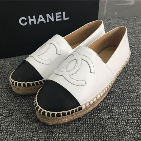 chanel slip on white